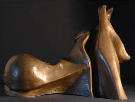 Sazio il Toro sbadiglia, 1994 terracotta patinata cm 23x18x14, Pasquale Mastrogiacomo.